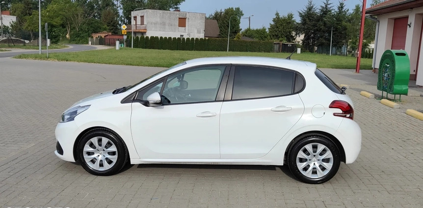 Peugeot 208 cena 28900 przebieg: 92912, rok produkcji 2015 z Gniezno małe 254